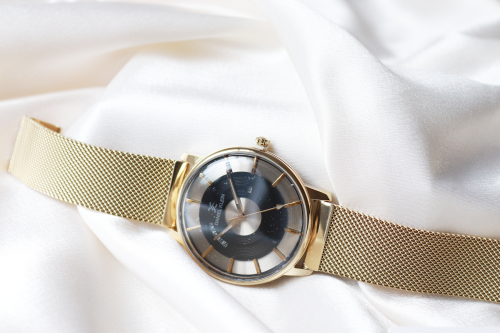 Gents gold Daniel Klein with mesh strap DK1127045