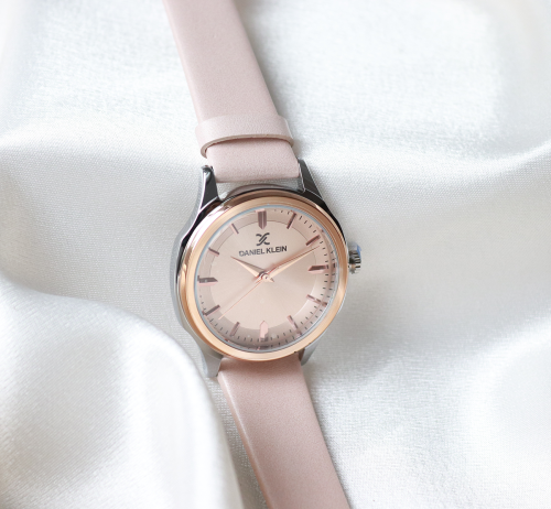 Ladies Daniel klein watch pink leather strap and rose gold bezel DK1136046