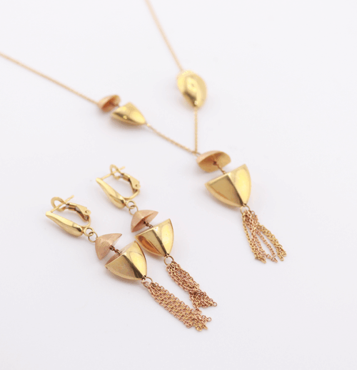 18ct yellow gold necklace and earring set with rosegold plating