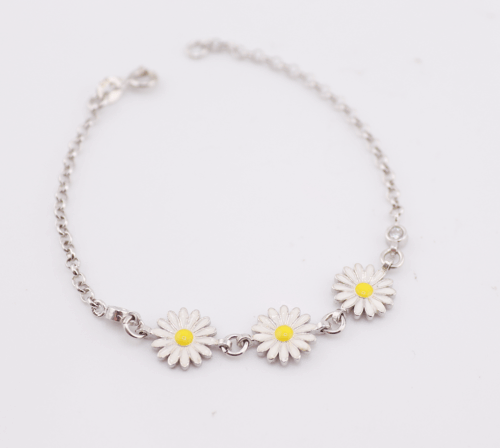 Silver kiddies daisy bracelet