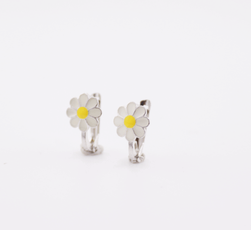 Silver huggie earrings with daisies
