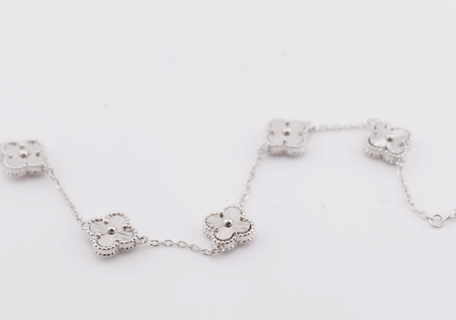 Silver clover bracelet with 5 clover pieces