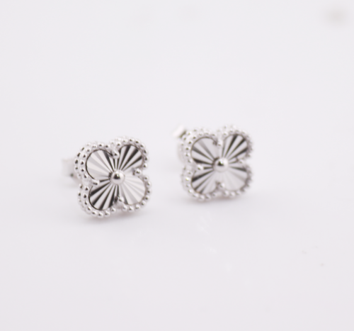 silver clover stud earrings